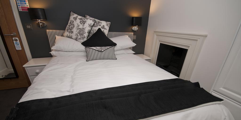 The Vernon Droitwich Room photo